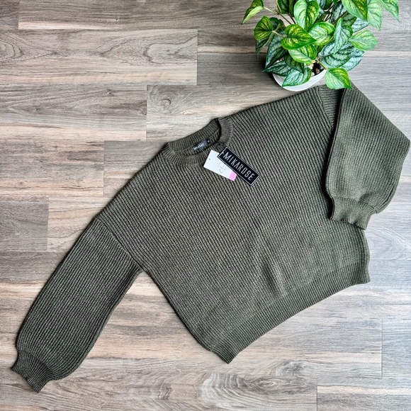 Mikarose Blair Slight Oversized Classic Knit Sweater in Satin Moss Green Size M - Picture 2 of 13